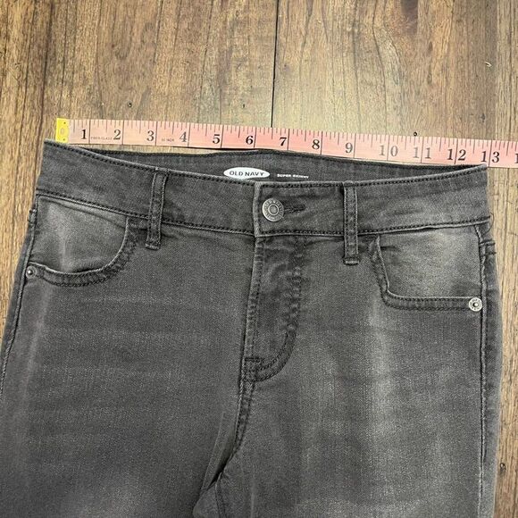 Old Navy Super Skinny Jeans - Picture 9 of 11